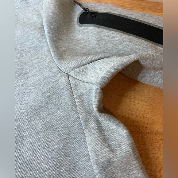 Nike Sweatshirt Top Sleeve Pockets Men's Medium - Picture 6 of 11